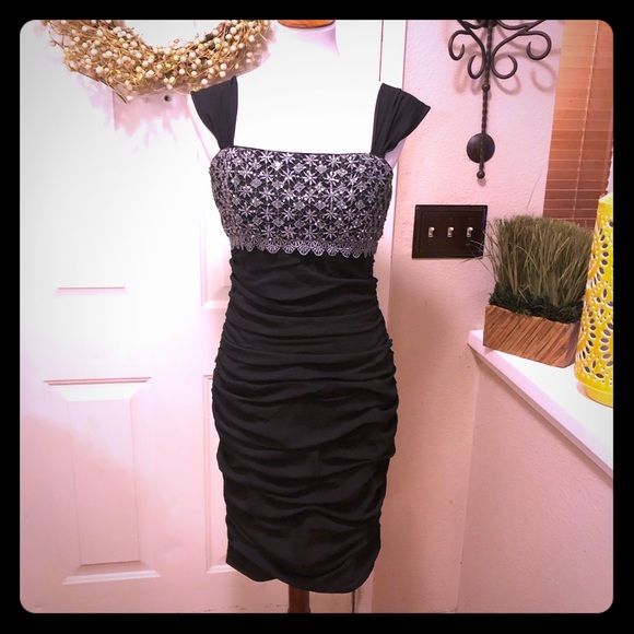 Patra Dresses & Skirts - OMG Vintage Patra Formal Dress Sequined Top !!